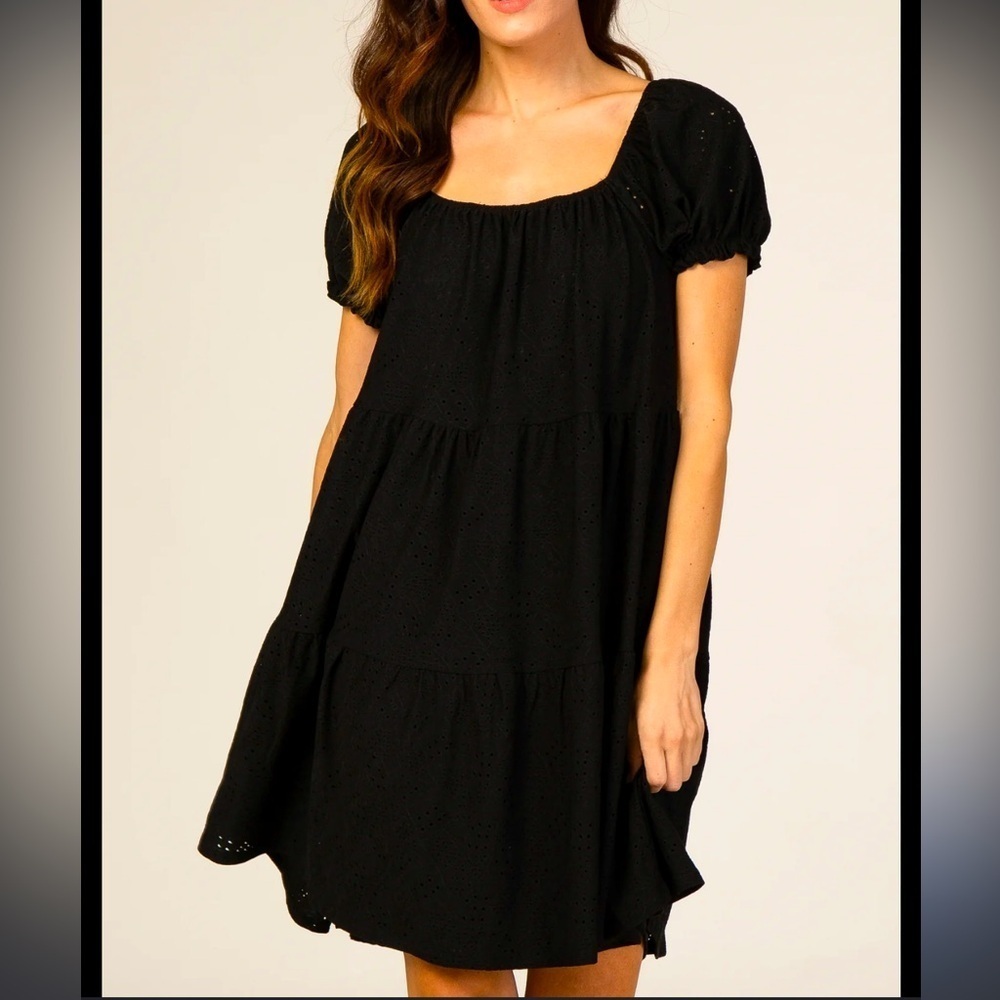 Rewind Juniors' Eyelet Tiered Mini Babydoll Dress in Black, size XXL
